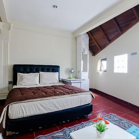 Pele Guesthouse Bandung Kültér fotó