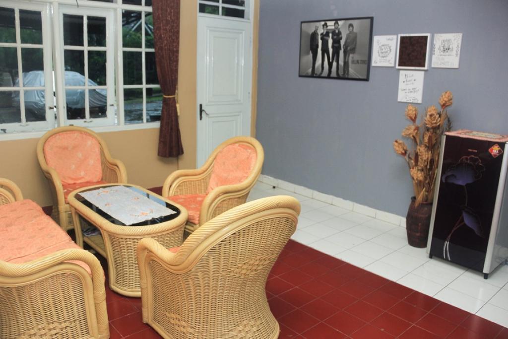 Pele Guesthouse Bandung Kültér fotó