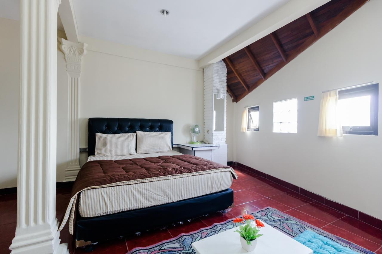 Pele Guesthouse Bandung Kültér fotó