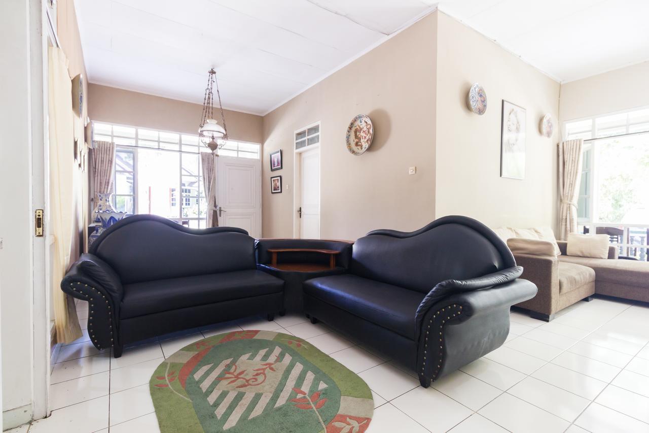 Pele Guesthouse Bandung Kültér fotó