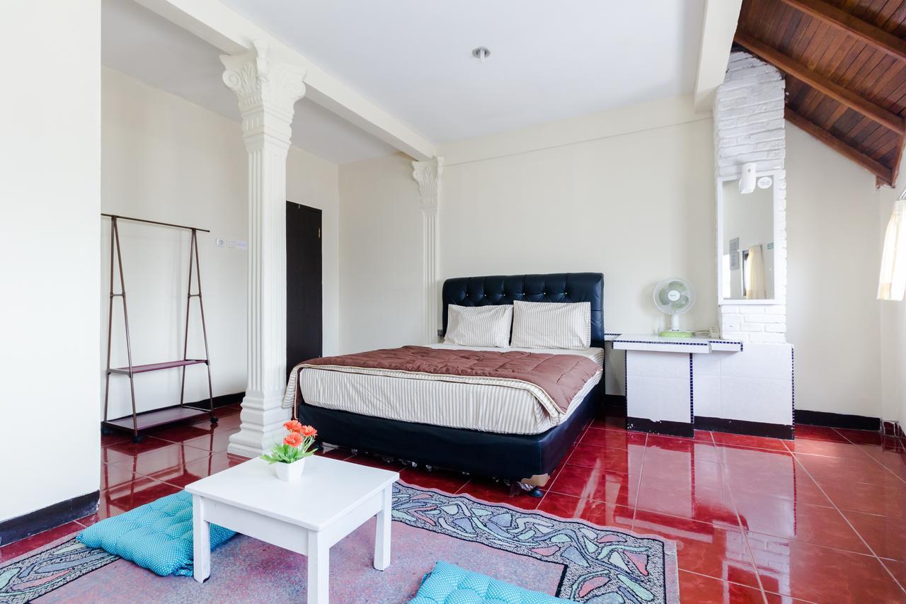 Pele Guesthouse Bandung Kültér fotó