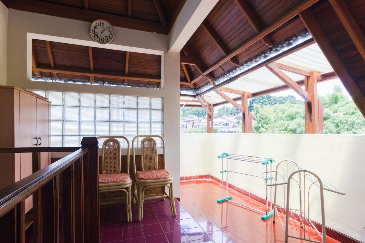 Pele Guesthouse Bandung Kültér fotó