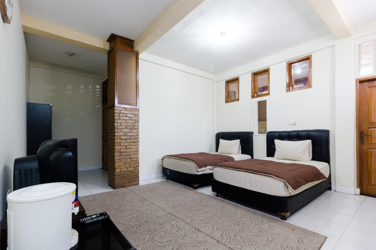Pele Guesthouse Bandung Kültér fotó