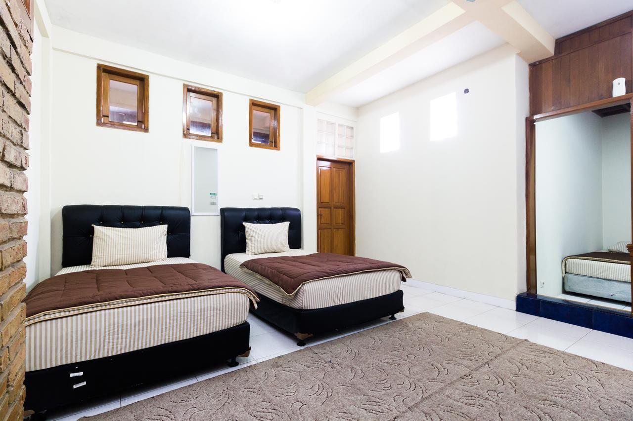 Pele Guesthouse Bandung Kültér fotó